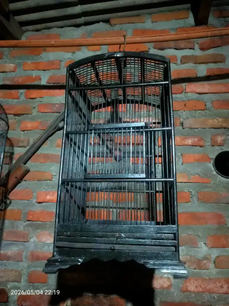 Sangkar burung kecil