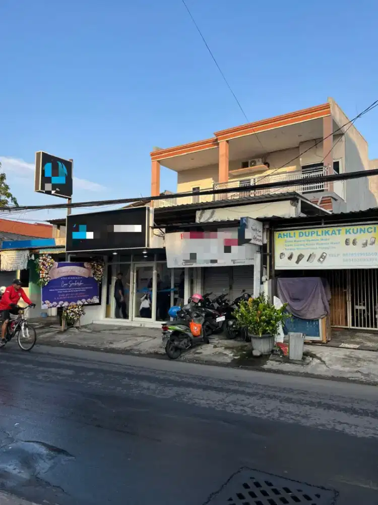 STAND TOKO/RUKO STRATEGIS PETRA,SIWALANKERTO,TENGGILIS,KUTISARI