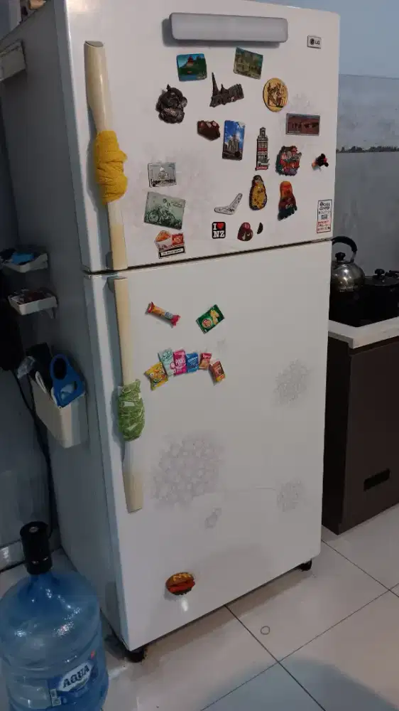 Kulkas 2 Pintu LG ukuran Jumbo