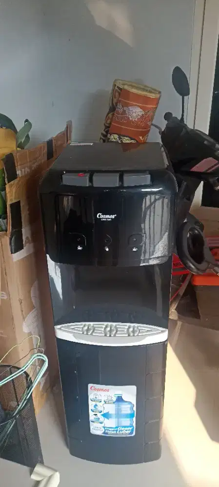 Dispenser Cosmos Ori murah aja nego sopan