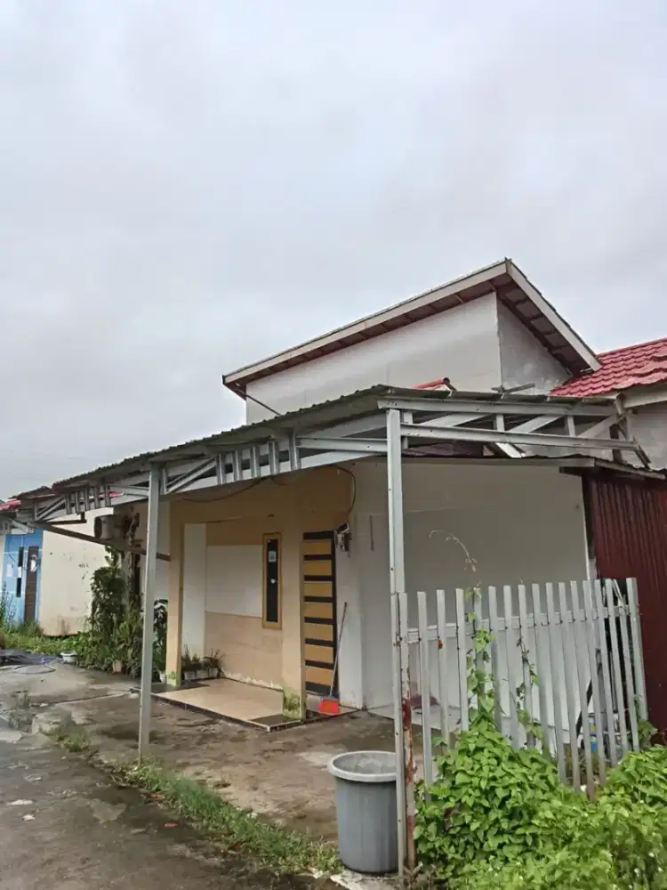 Digadaikan Rumah dekat Politeknik Hasnur Handil Bakti