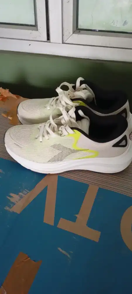 Sepatu running diadora original