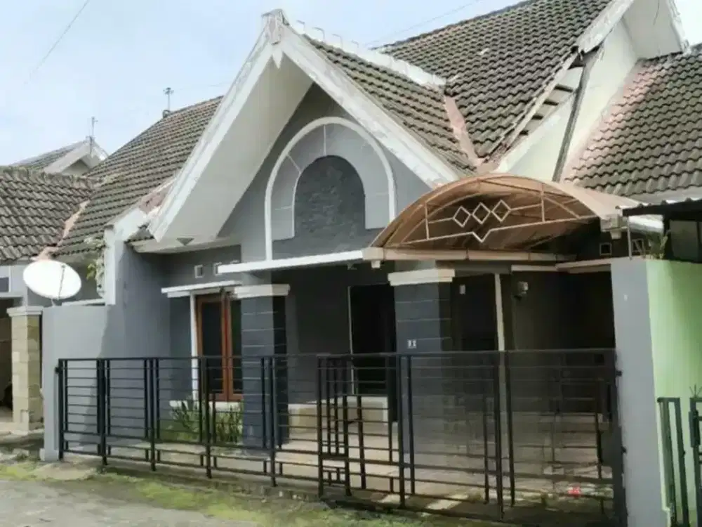 Dijual Rumah Dalam Perumahan Asri Banyu Raden Area Gamping