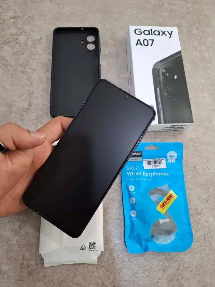 Samsung Galaxy A07 Hitam 4/64 GB (Like New & Garansi to September'26)