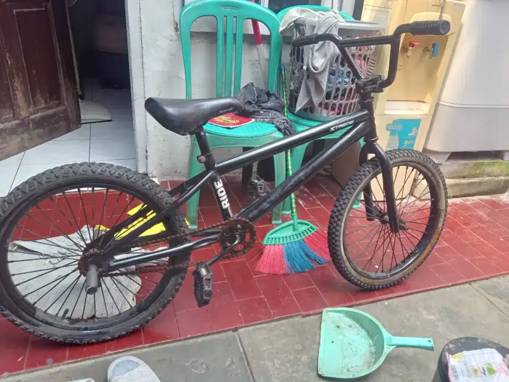 Sepeda BMX extrime