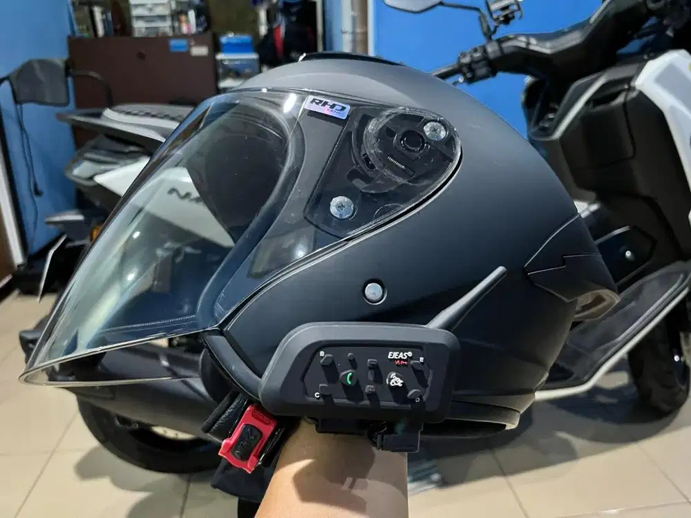 Helm NHK N1 Max dan Interkom Ejeas