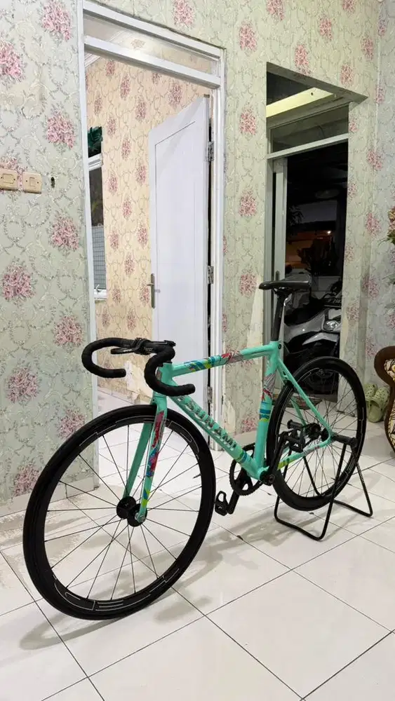 Fullbike Tsunami SNM 300