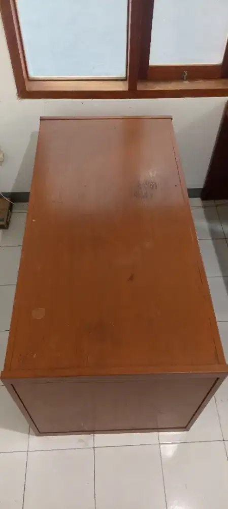 Meja Biro Tanpa Laci