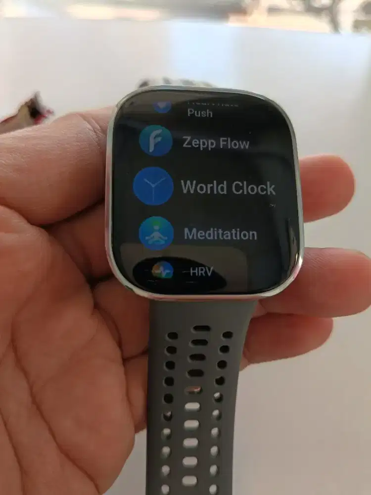 amazfit bip 6 like new