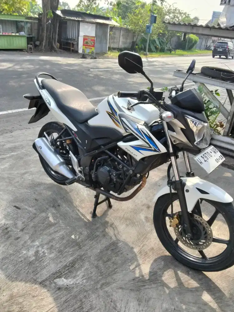Honda CBR150R  thn2013 plat w Sidoarjo