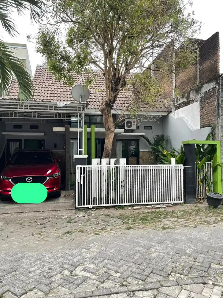 Rumah strategis seberang Stadion Brawijaya Kediri