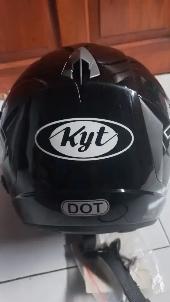Dijual Helm Kyt