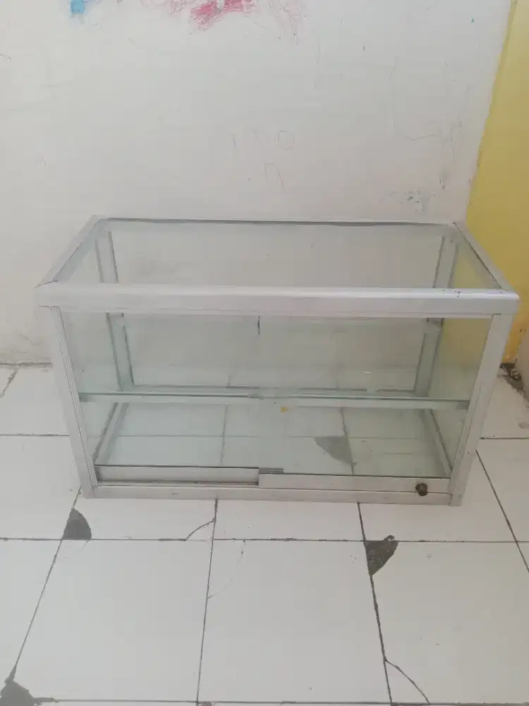 ETALASE KACA UK. 80X35X50