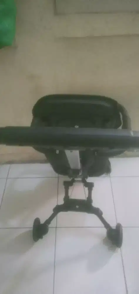 Ditangan roda  bayi