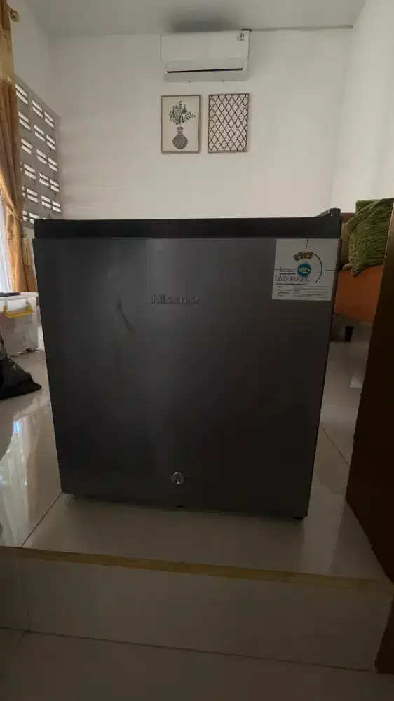 Kulkas Mini Bar Hisense