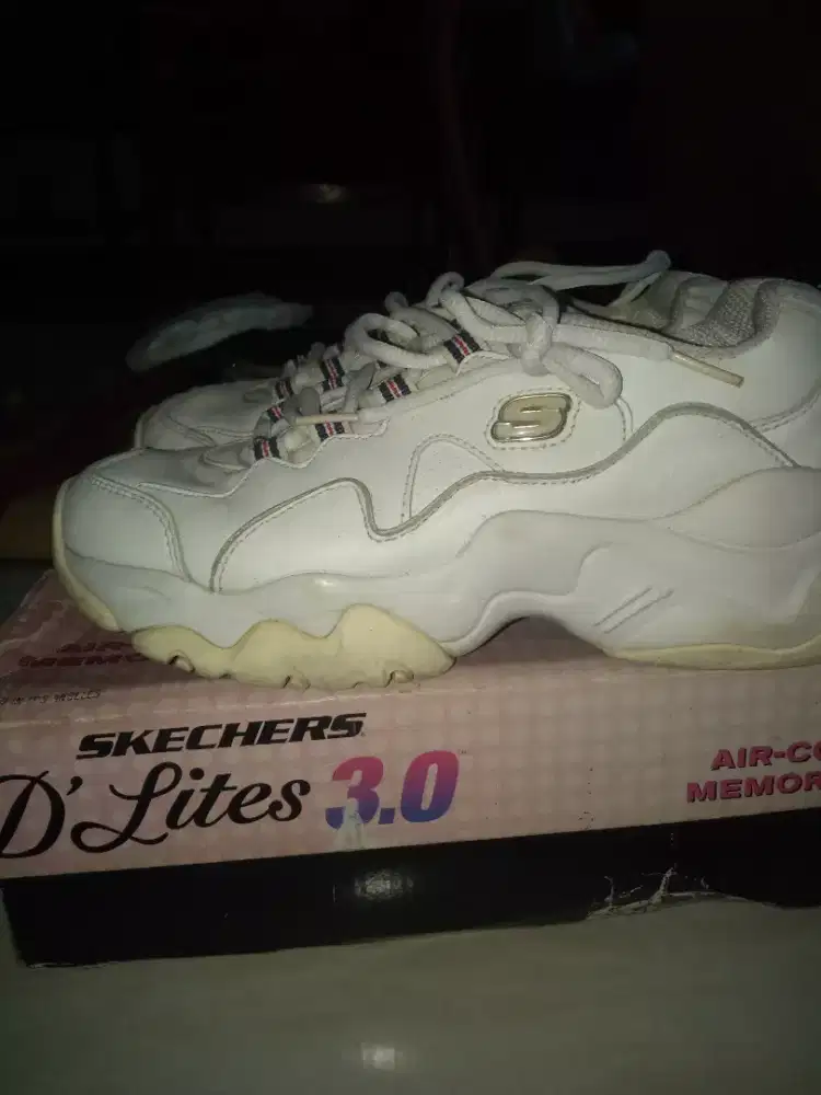 Sepatu skechers ori