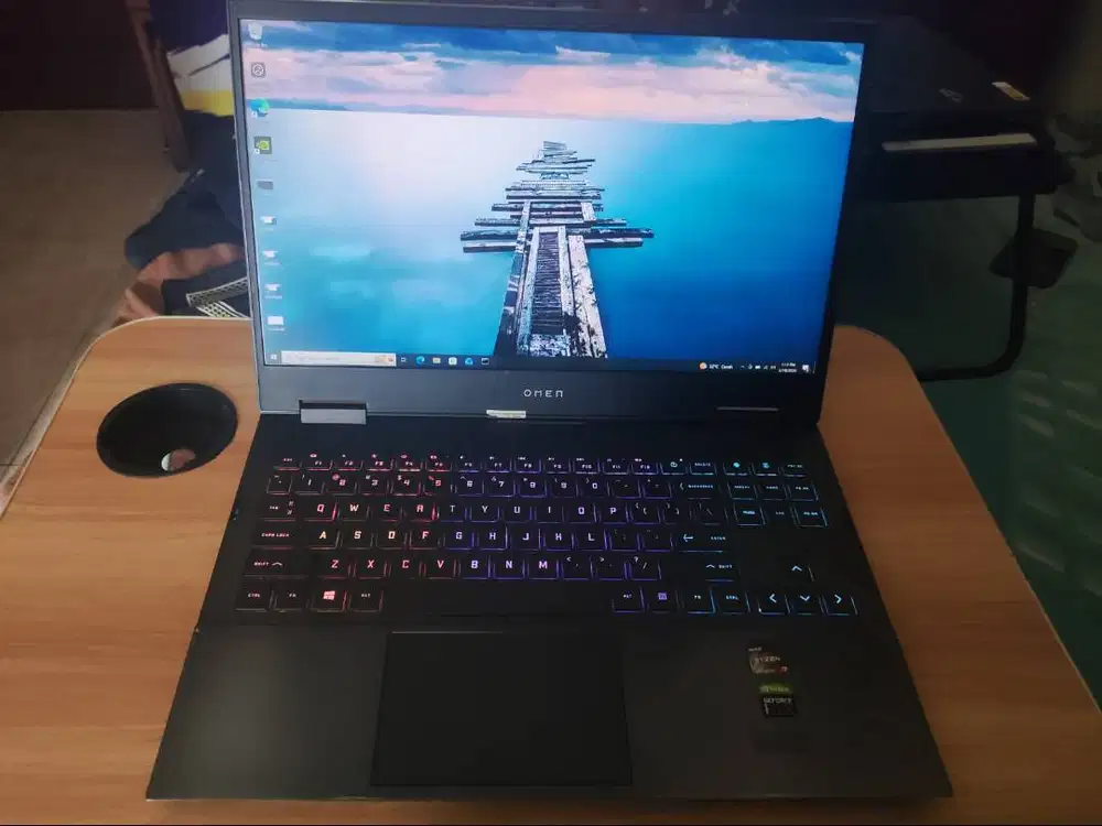 HP Omen 15 - EN1 Ryzen 7 5800HNVIDIA Gforce RTX 3060