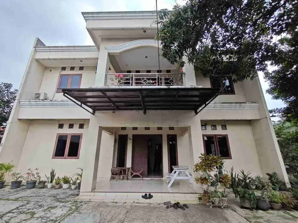 di jual 1 bidang tanah dengan total luas 1133 m2 berikut bangunan di Kota Adm. Jakarta Timur (rumah)