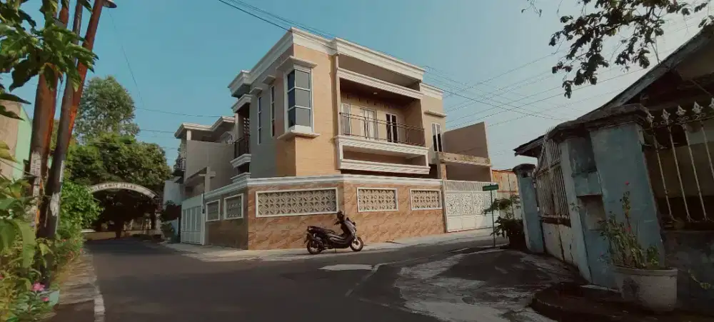 Rumah baru 2Lt Karangasem dekat hotel alila solo