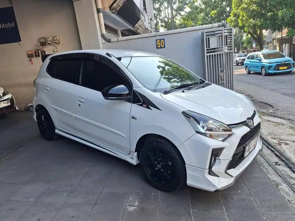 AGYA 1.2 GR SPORT AT 2022 LAST EDITON TOYOTA MATIC PUTIH