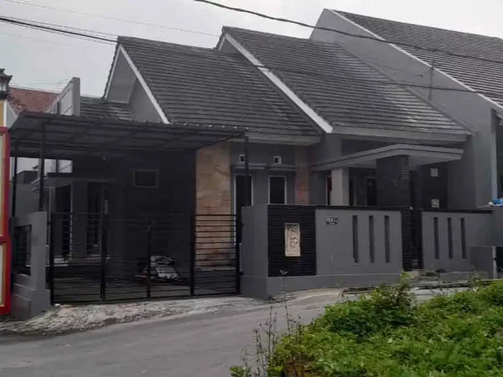 Rumah cantik murah area Pandanaran dekat kampus UII jalan kaliurang km 13 sleman Yogyakarta