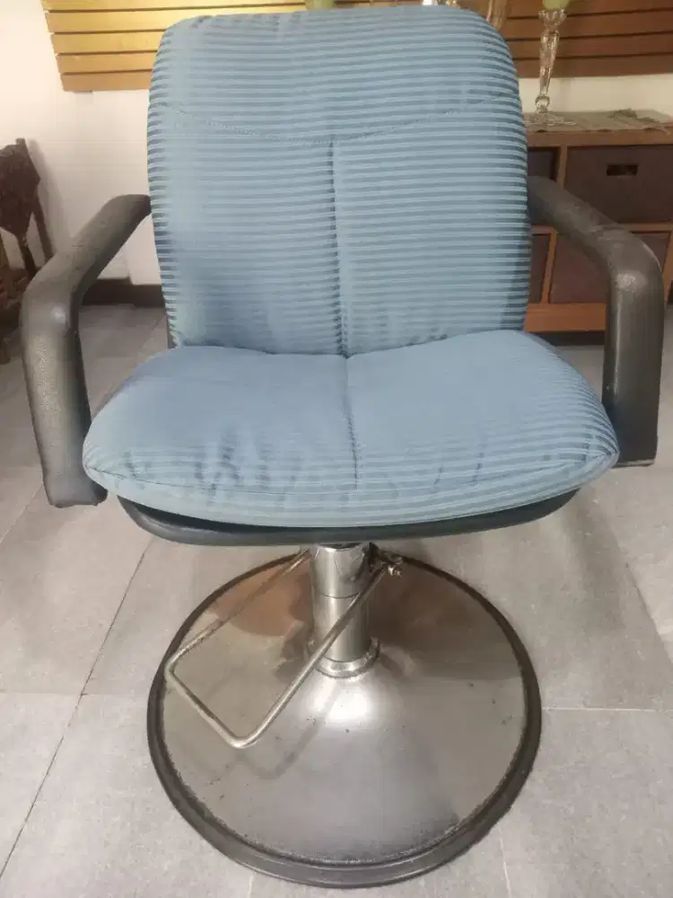Kursi Hidrolik untuk salon / barbershop