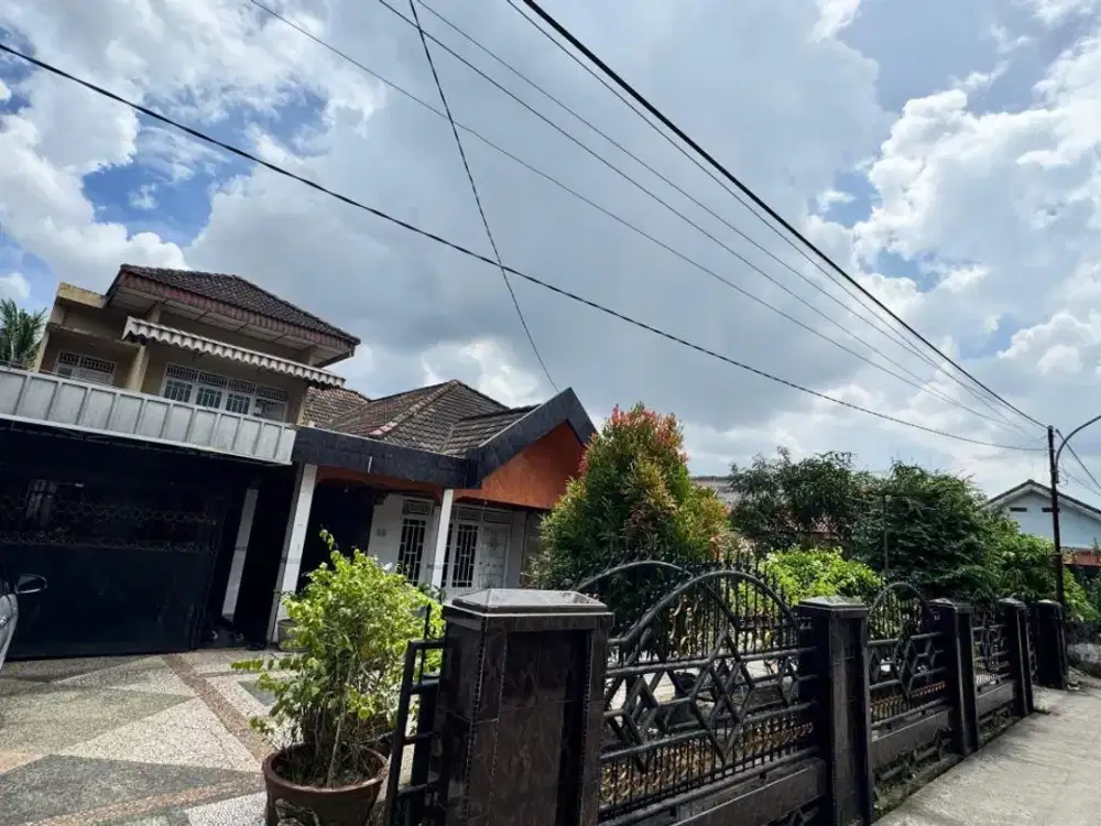Dijual Rumah Tanah Luas Mayor Zen Pusri Palembang