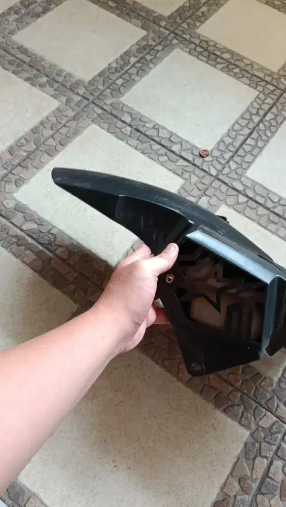 Hugger / Spakbor Kolong Vario