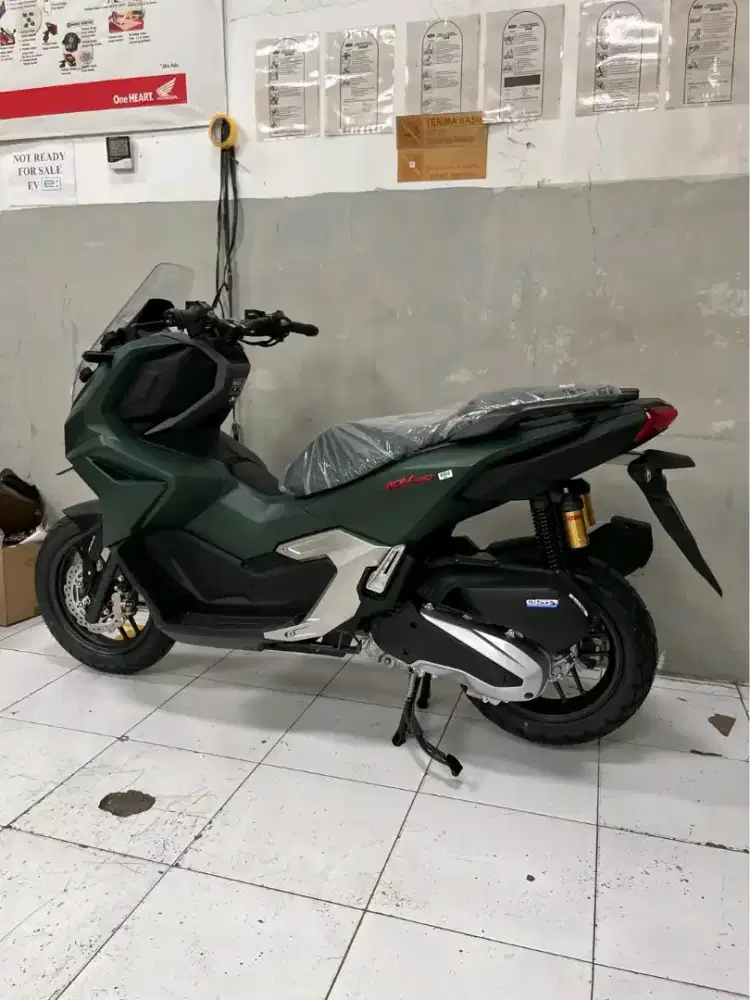 HONDA ADV 160 ABS GREEN
