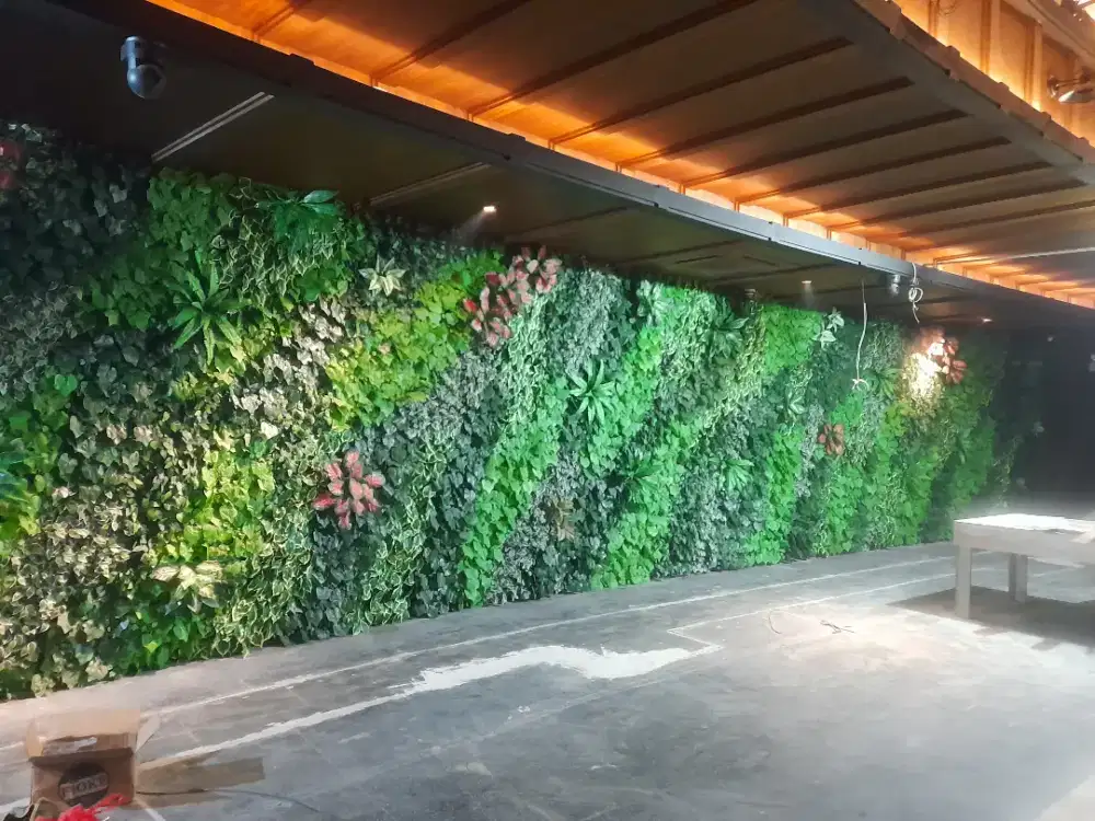 PEMBUAT TAMAN DINDING MODERN-TAMAN VERTICAL GARDEN SINTETIS