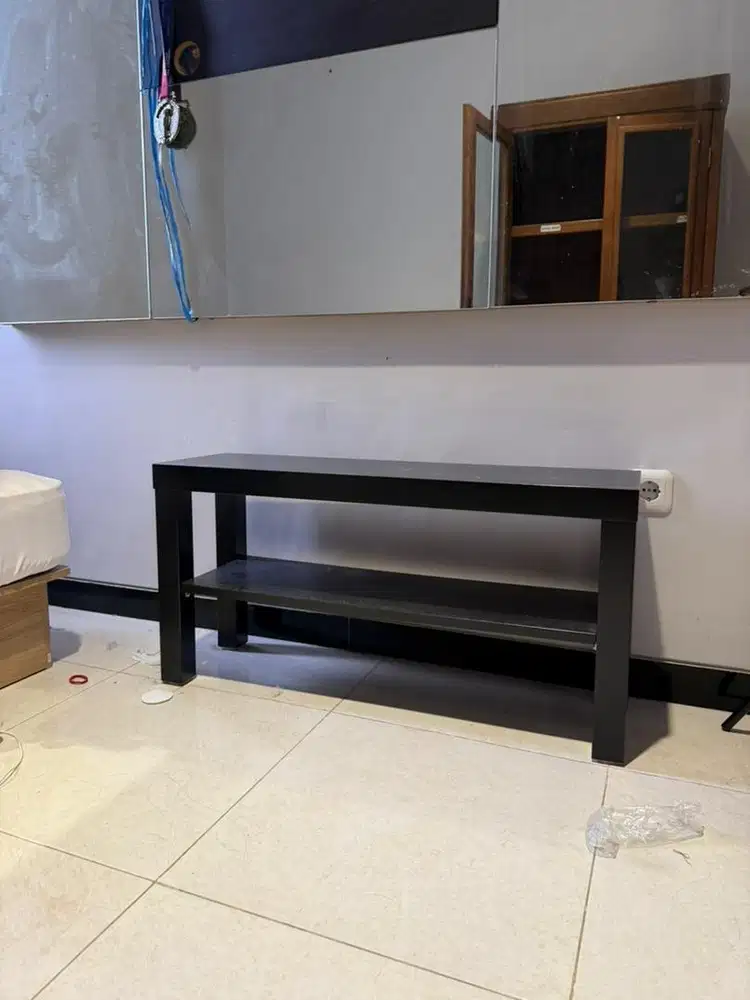 DIJUAL CEPAT NAKAS TV IKEA, br pakai 3 bulan, dijual krn pindah rumah