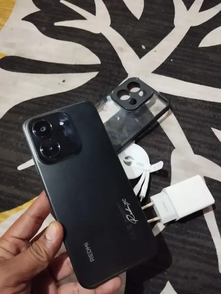 Redmi 15C 8+4/256GB Batre Badak Hyper OS 120Hz