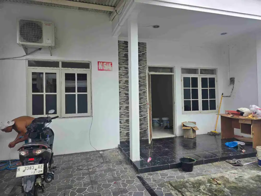 DISEWAKAN RUMAH PURI ANJASMORO SEMARANG
