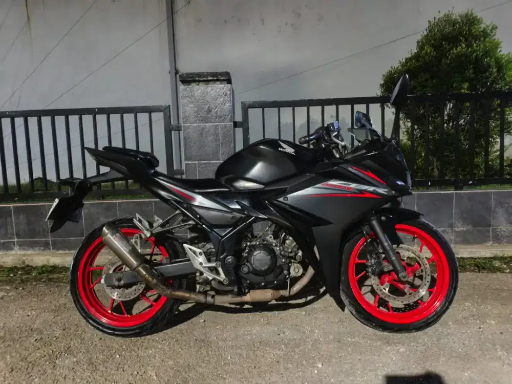 Honda CBR 150R FACELIFT 2016