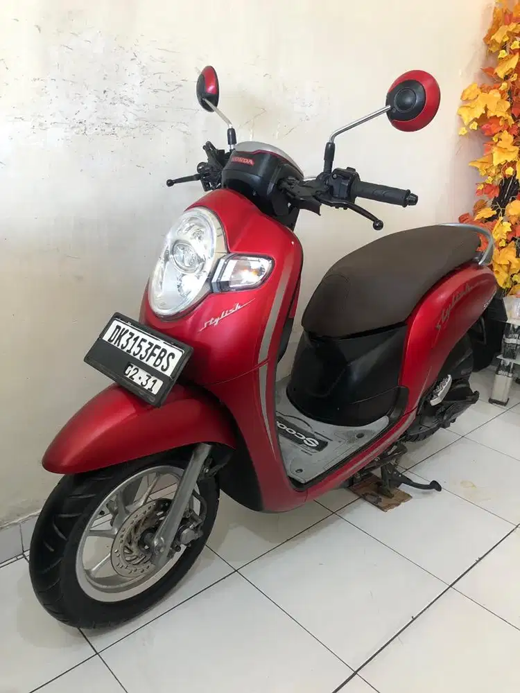 Scoopy Stylish Red .2020!!