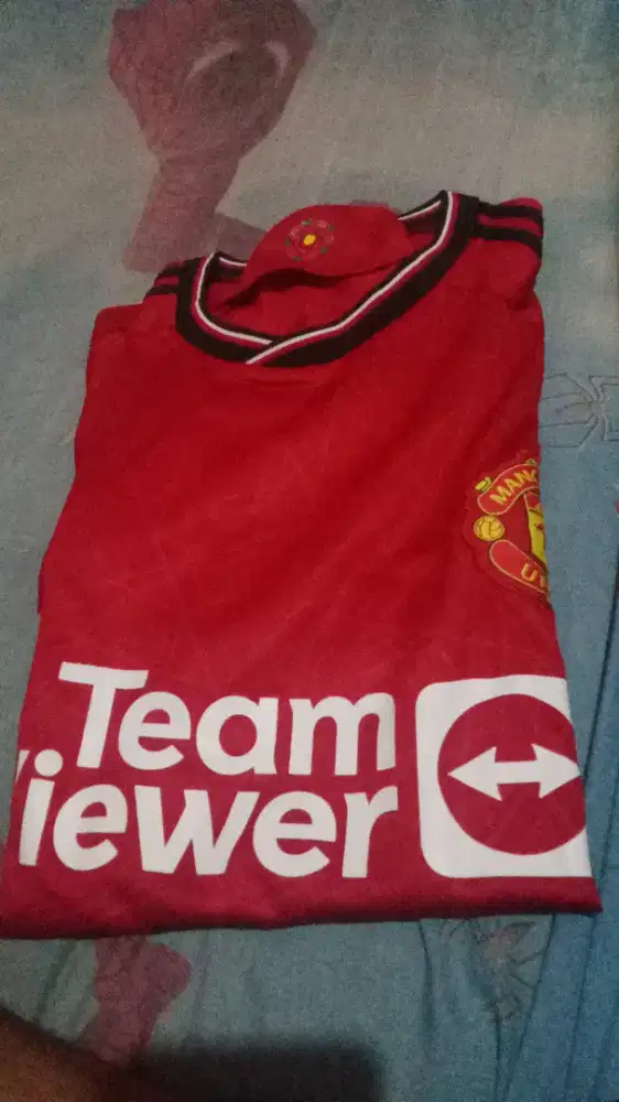 Menjual Jersey Manchester United