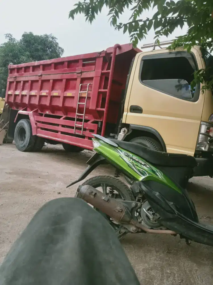 Mencari lowongan driver