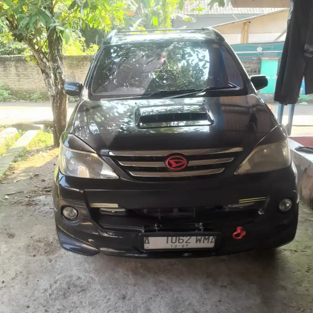 Dijual Xenia Li 2005