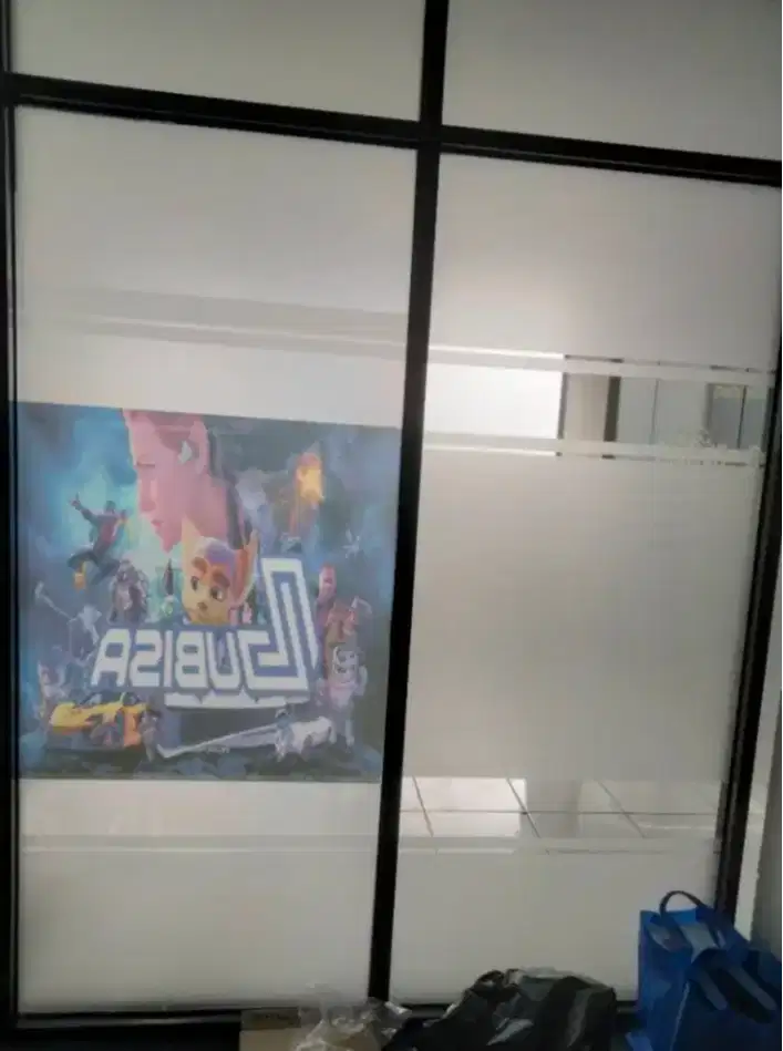Sedia Kaca Film dan Sticker untuk kebutuhan Gedung, Perkantoran