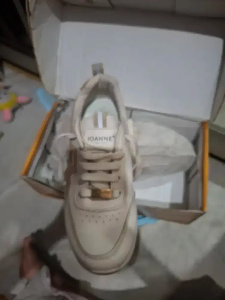 Sepatu wanita keren