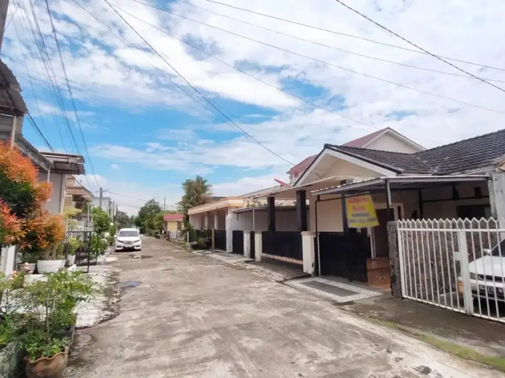 Dijual Rumah Komplek Poligon Jalan Alamsyah Ratu Prawiranegara Palembang