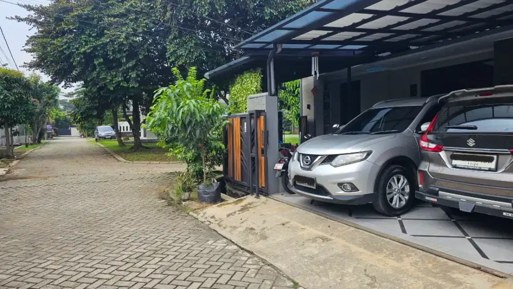 Rumah hoek istimewa.
