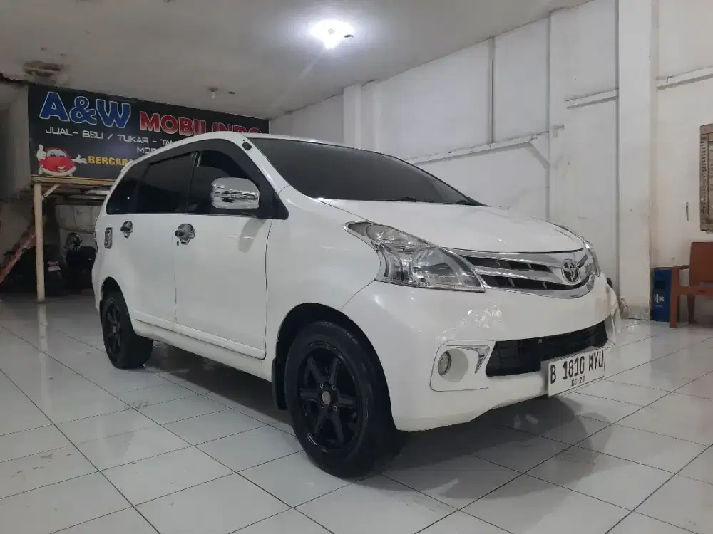 TOYOTA AVANZA G AT 2014 PUTIH