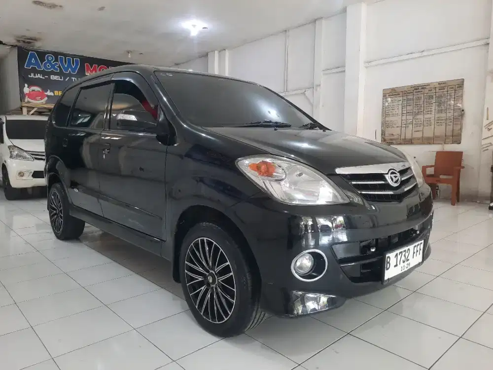 DAIHATSU XENIA XI DELUXE MT 2009 HITAM
