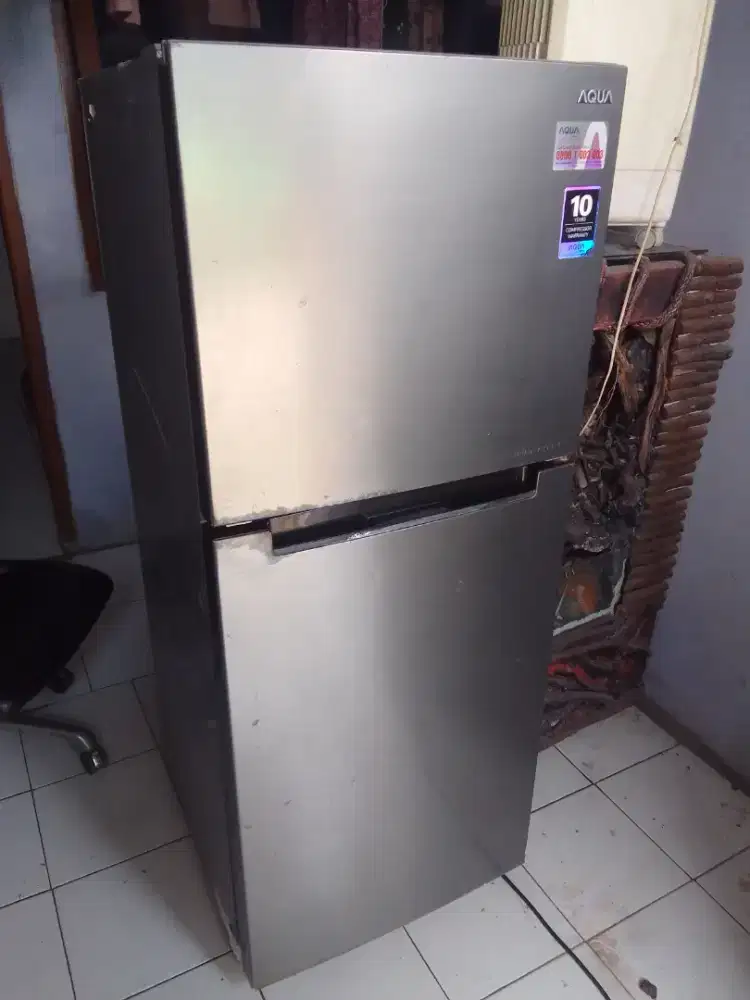 Kulkas Aqua 2 pintu inverter normal dingin Joss