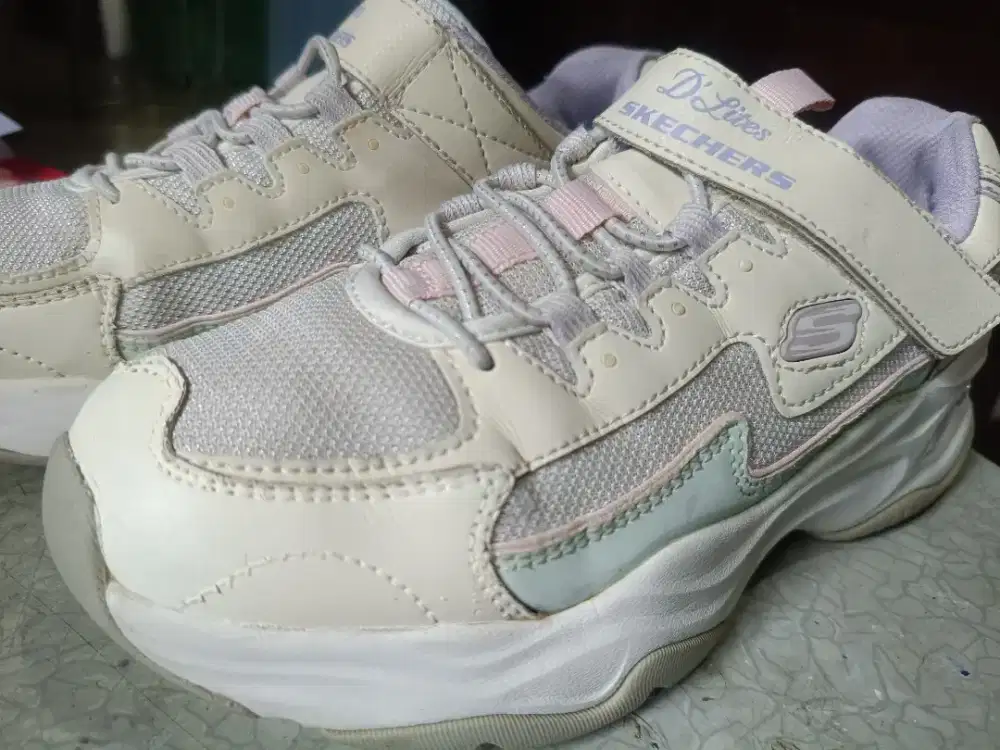 Sepatu anak skechers d'lites cream putih pink size 32 insole 22cm