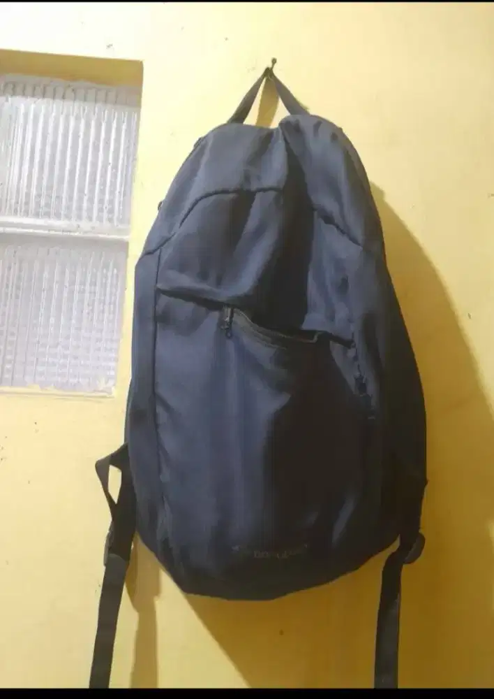 Tas body pack size medium warna navy