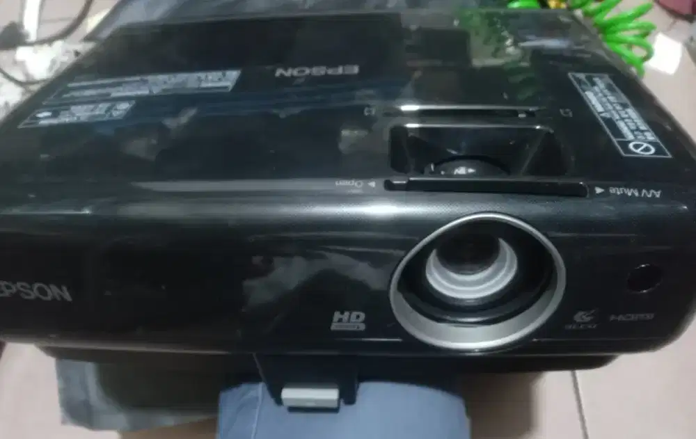 Proyektot EPSON MG-850HD