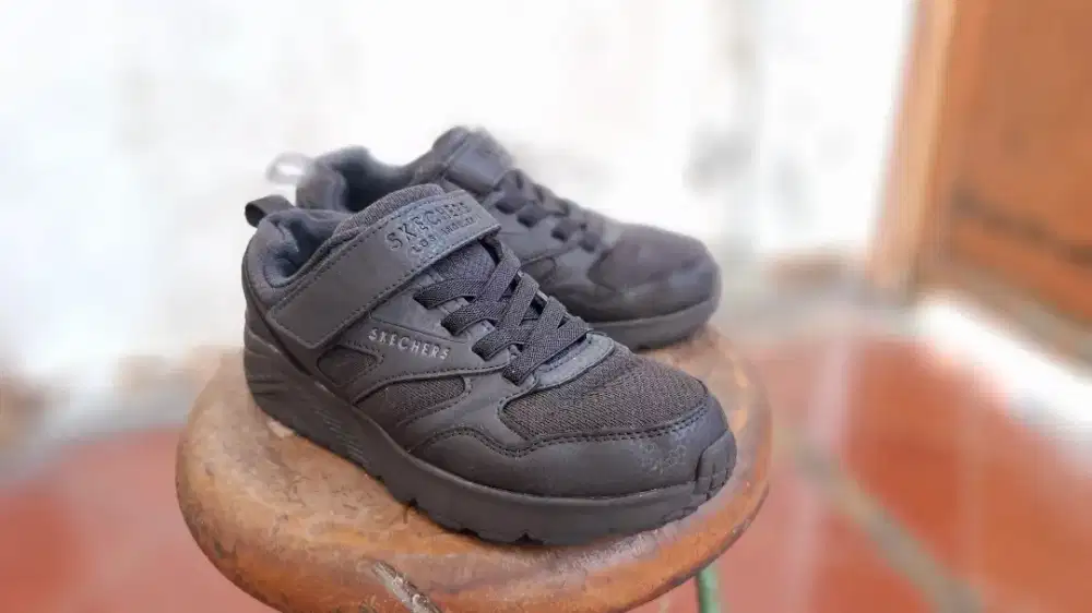Sepatu anak Skecher 22cm