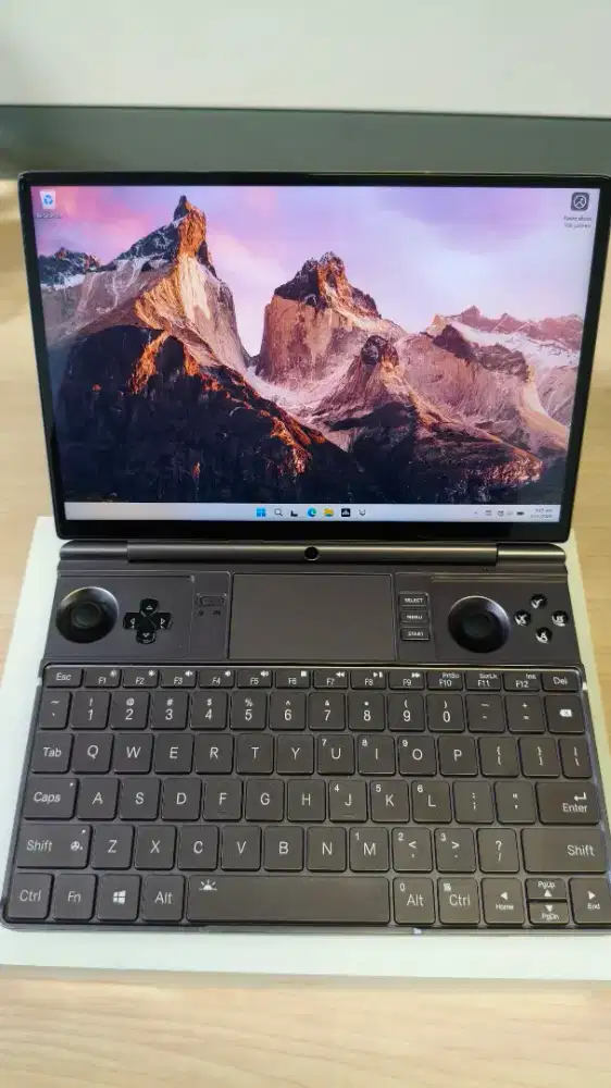 WTS: Laptop gaming 10.1 inch (GPD WIN MAX 2 - 2023), RAM 64GB, SSD 2TB